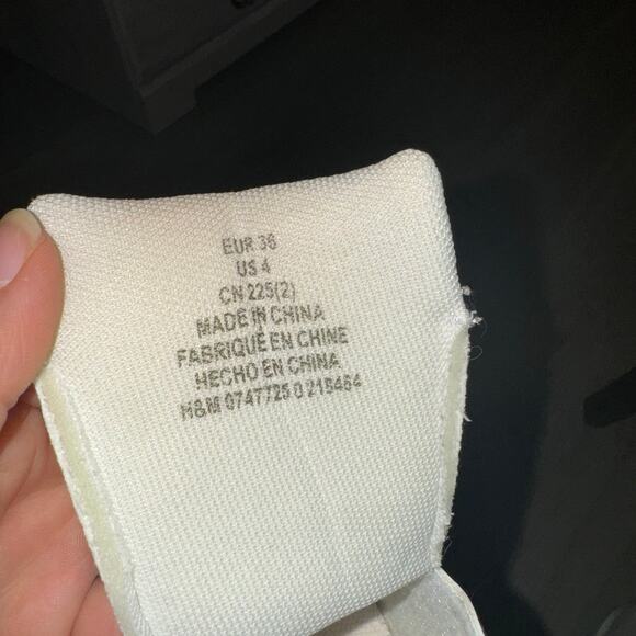 H&M Girl's Size 4 White Sneaker Shoes with Unicorn Design Gently Used - Picture 4 of 8